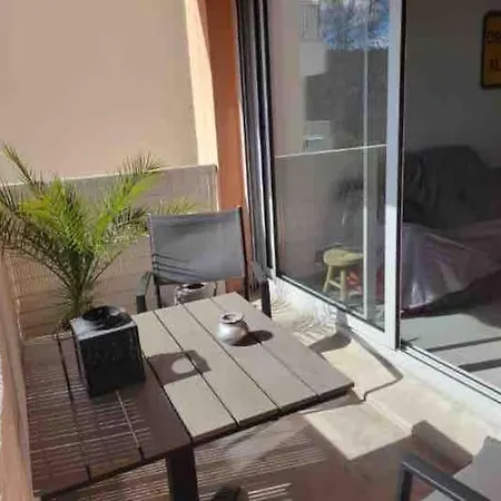 Apartment Bel De 2 Avec Balcon Et Garage A Proximite Du Centre De Pau